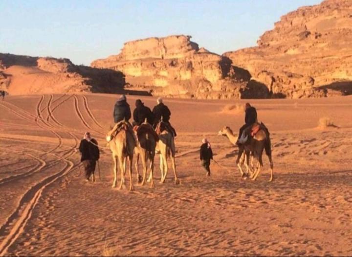 Wadi Rum Fun Time Tour'S Buitenkant foto